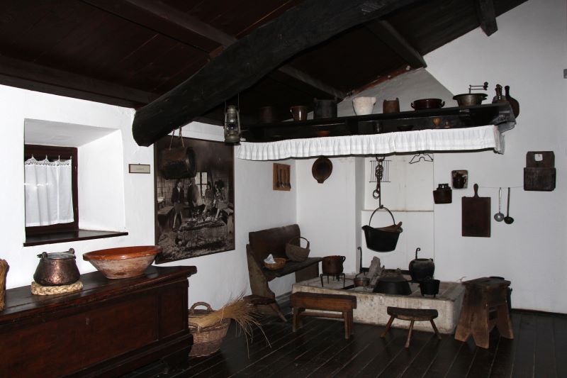 Tonina hiša - kuhinja